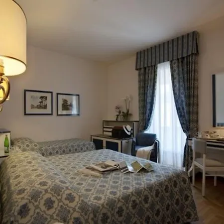 Hotel De La Poste-3